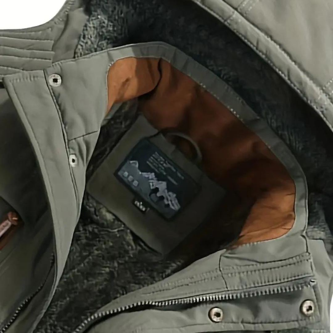 Vielseitige Herren Herbstjacke Kaspar, gefüttert. Wasserdicht & winddicht, perfekt für Outdoor-Abenteuer bei jedem Wetter.