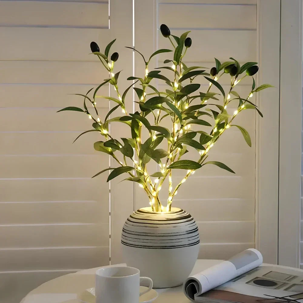 Warme LED-Lichterkette in Weidenzweig-Optik, flexibel und vielseitig einsetzbar.