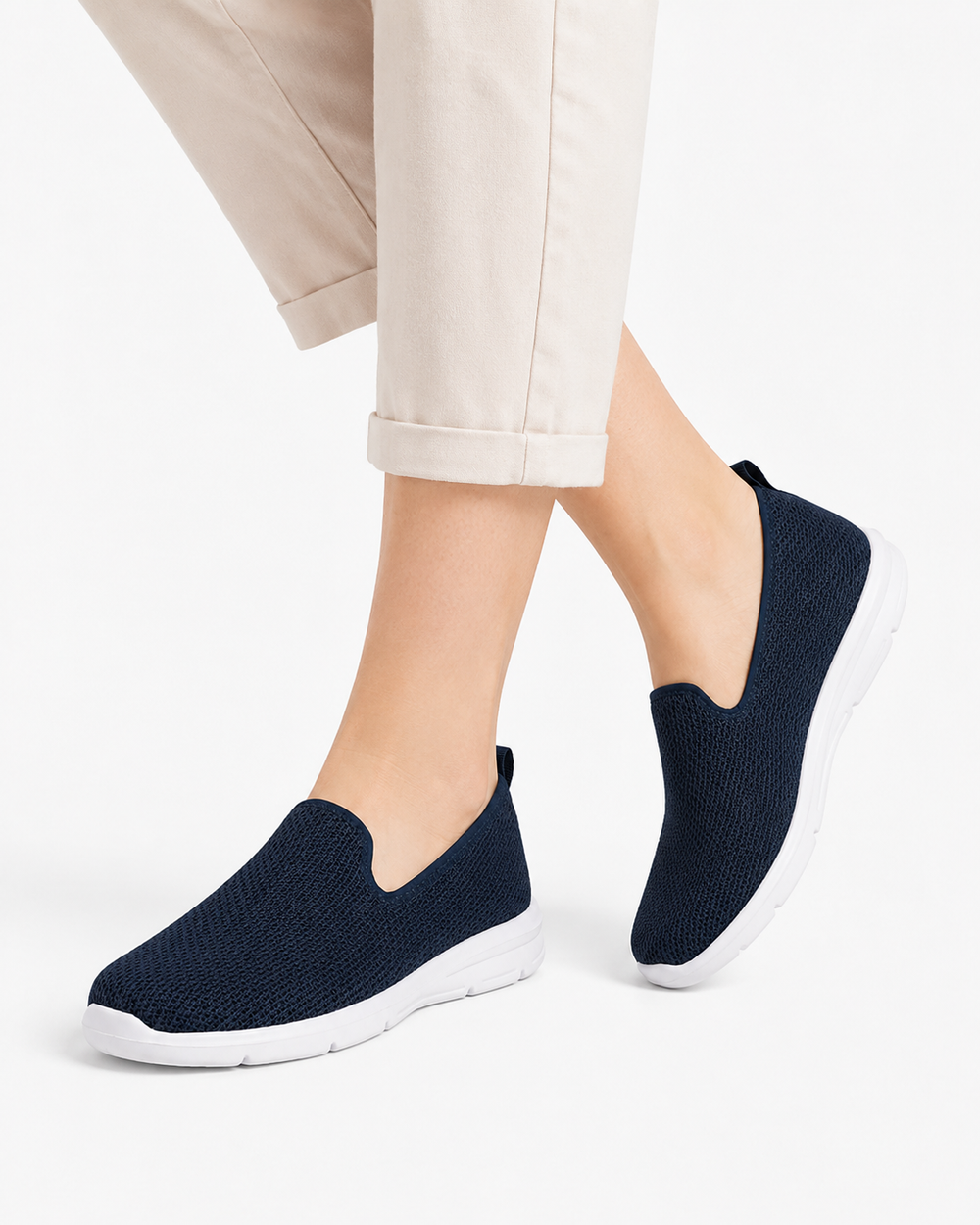 Bequemer Unisex Slip-On Sneaker. Atmungsaktiver Freizeitschuh mit leichter Dämpfung für ganztägigen Komfort.