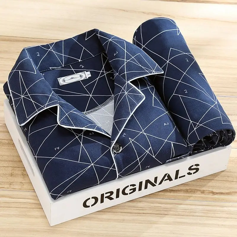 Vielseitiges Herren Gestreiftes Pyjama-Set, geeignet als Schlafanzug und komfortable Loungewear.
