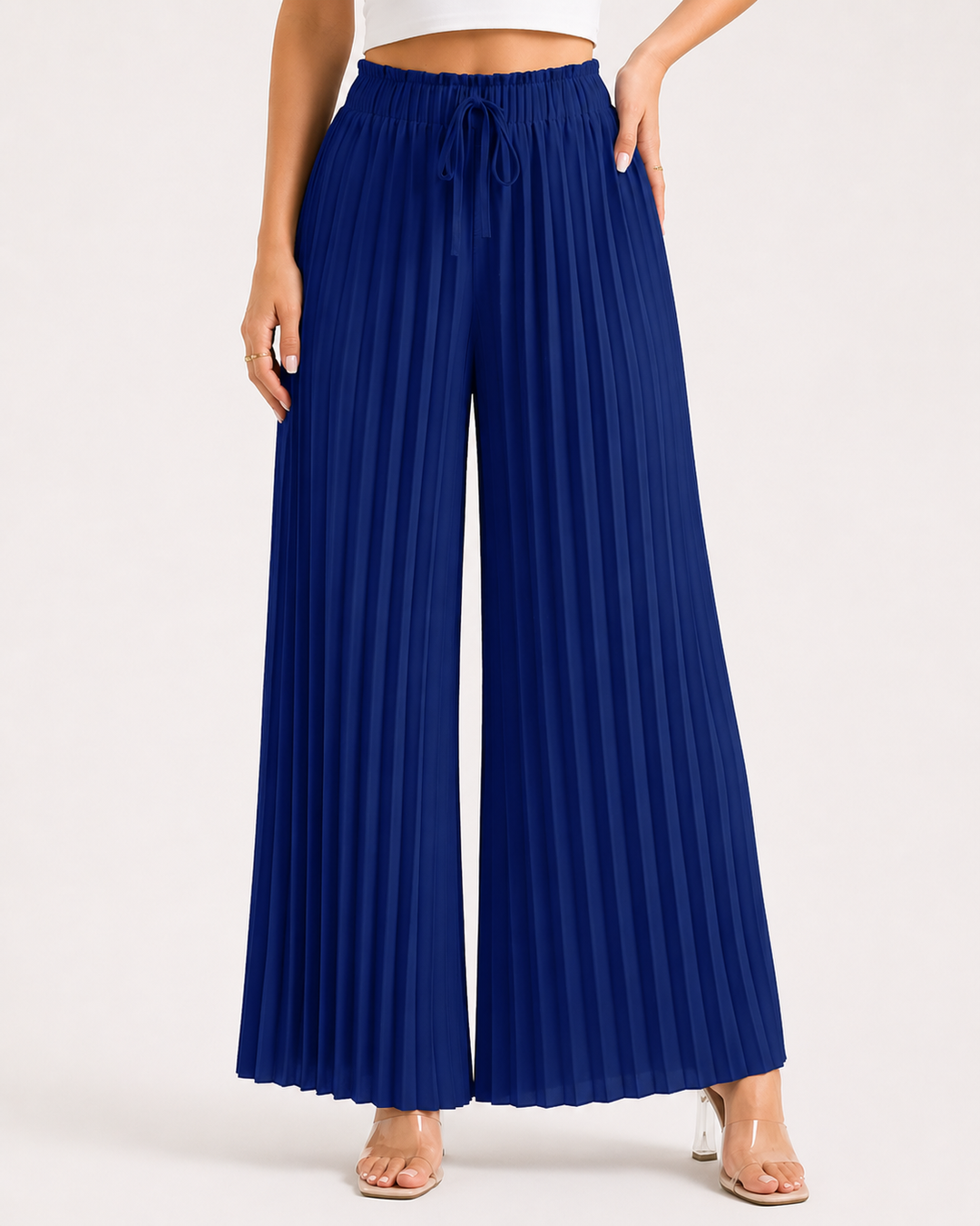Damen Sommer Plisseehose mit weitem Bein, elegant und bequem. Vielseitig kombinierbar für modische Outfits.