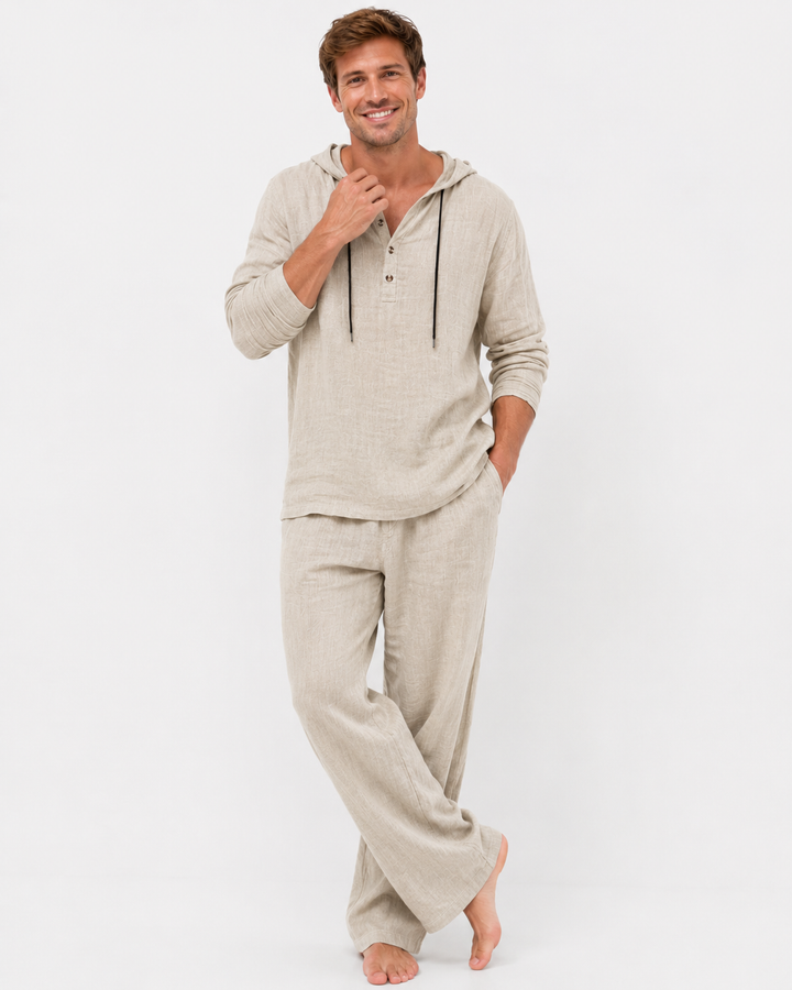 Praktisches Herren Kapuzenset, bequem & stylish, perfekt als Reise-, Strand- oder Freizeitoutfit im Sommer.