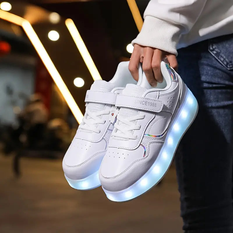 Jugend Rollschuh-Sneaker mit einziehbaren Rädern & LED-Leuchten; unisex Sportschuhe für aktives Skaten im Freien.