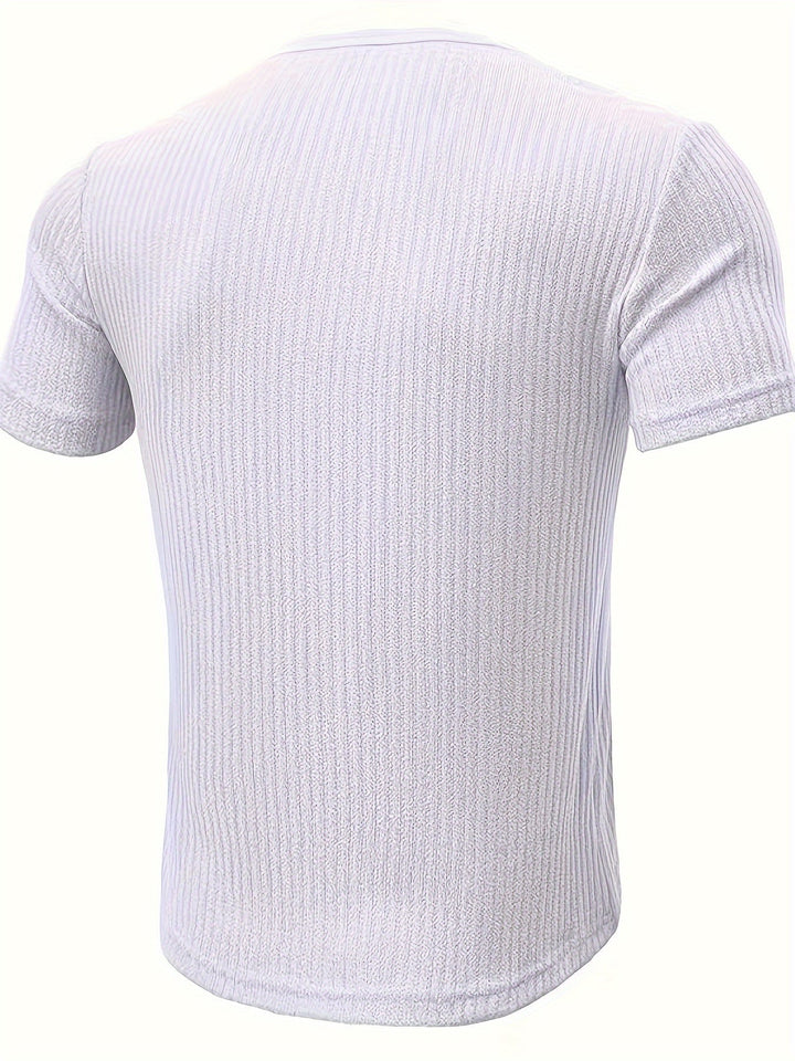 Geripptes Herren Henley T-Shirt, kurzärmelig. Lässiges Freizeitshirt mit Knopfleiste für Sommer & Alltag.