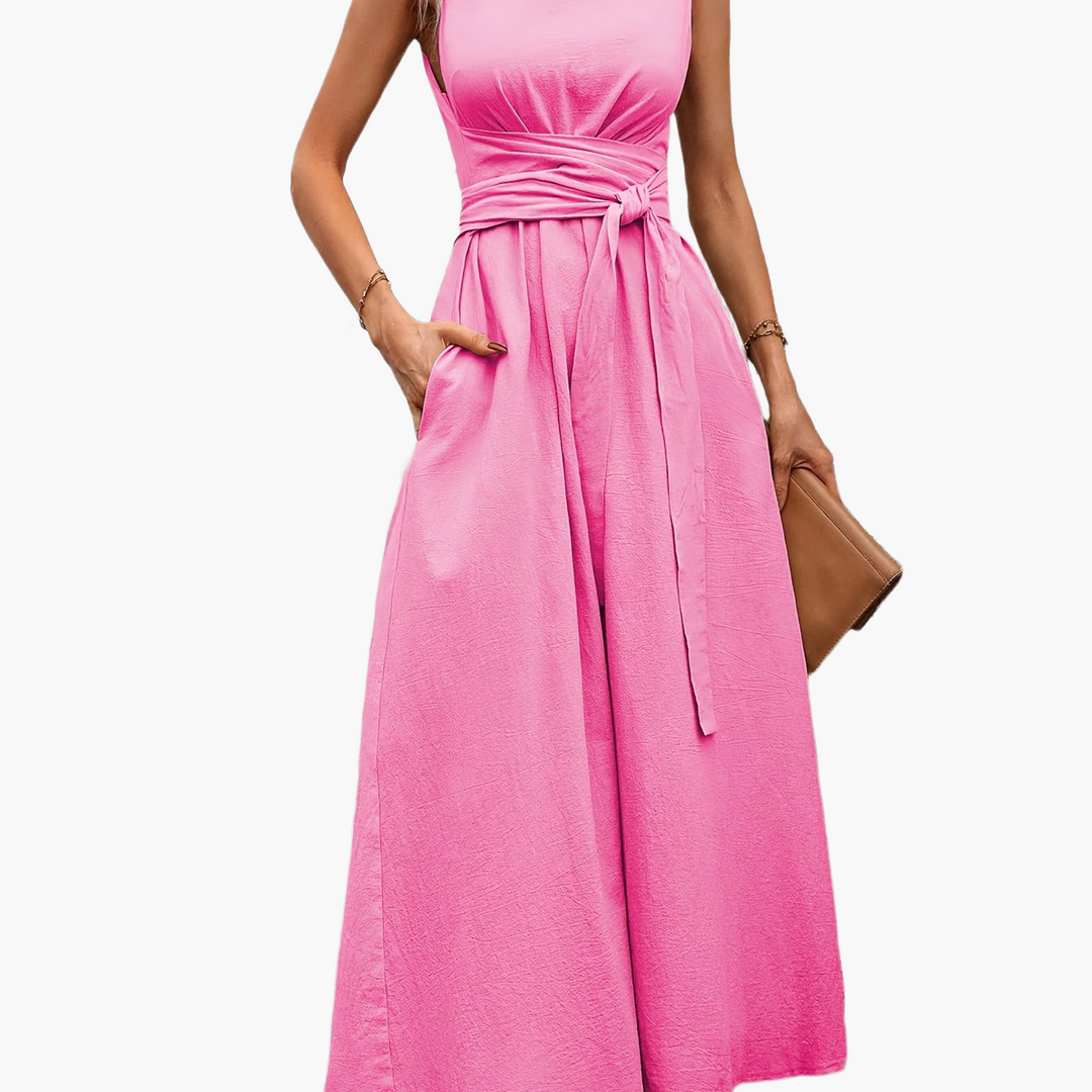 Stilvoller Damen Overall, perfekt für Urlaubsoutfits, mit weitem Bein und Gürtel.