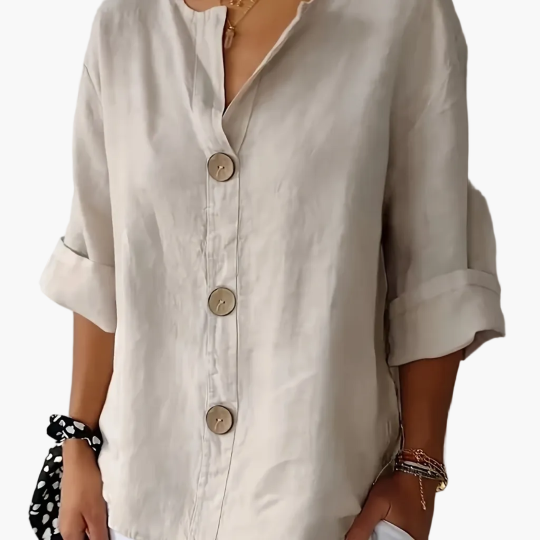 Vielseitige Damen Bluse mit 3/4-Ärmeln, V-Ausschnitt und Knopfleiste, ideal für Business & Alltag.