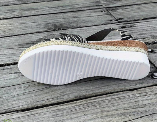 Bequeme orthopädische Damensandalen Clarissa für maximale Fußgesundheit. Komfortschuhe für Sommer & Freizeit.