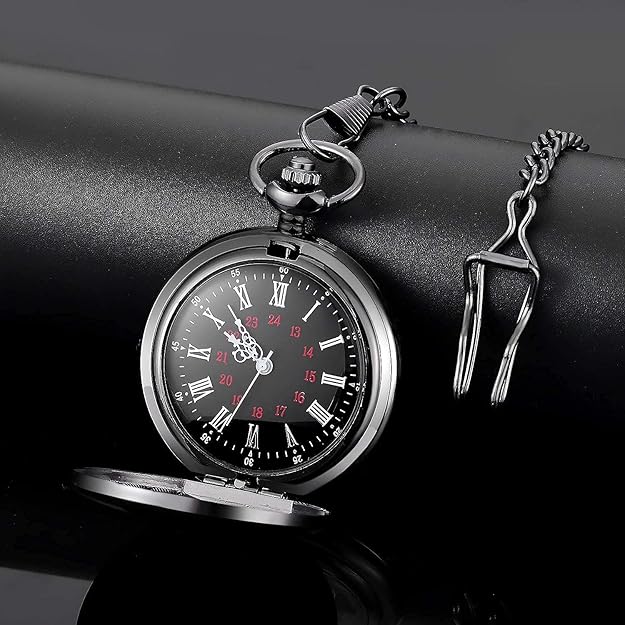 Detailaufnahme: Bronze Vintage Taschenuhr mit Quarzwerk, klassisches Unisex Accessoire.