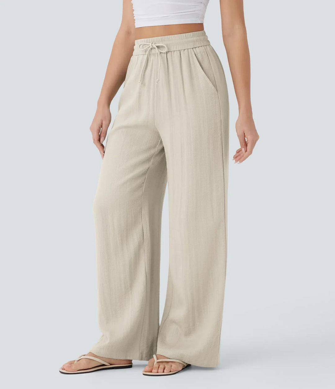 Beige Damen Sommerhose mit weitem Bein. Vielseitige & stylische Hose für Urlaub & Freizeit.