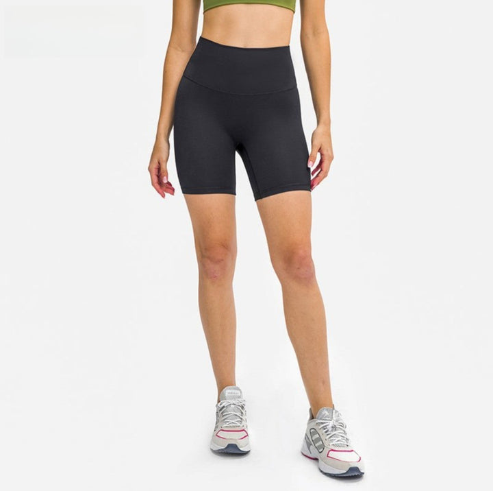 Bequeme Damen Yoga-Shorts mit elastischem Bund, atmungsaktiv für jede Bewegung.