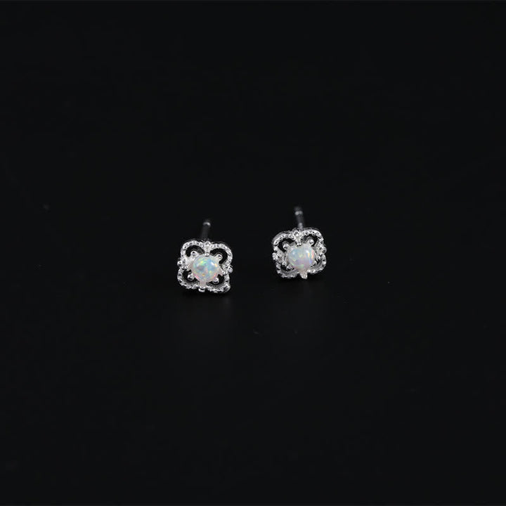 Zeitlose Damen Ohrringe Opal: Quadratisch, Vintage-Design, edles Accessoire, klassische Eleganz.