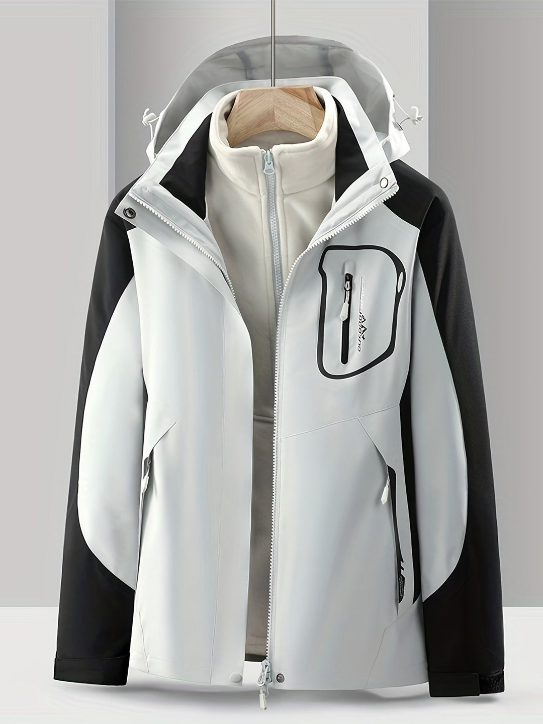 Moderne Damen Wanderjacke, 3-in-1, mit abnehmbarer Innenjacke. Wasserdicht und winddicht für alle Jahreszeiten.