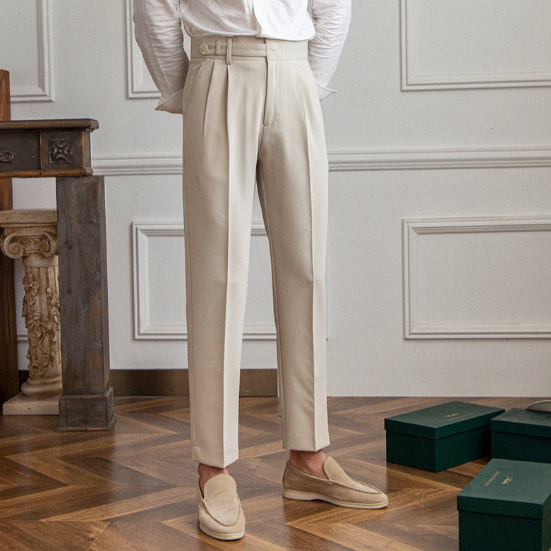 Elegante Herren Stoffhose in Schwarz mit verstellbarer Schnalle, perfekt für Business & Freizeit, stilvoll & komfortabel.