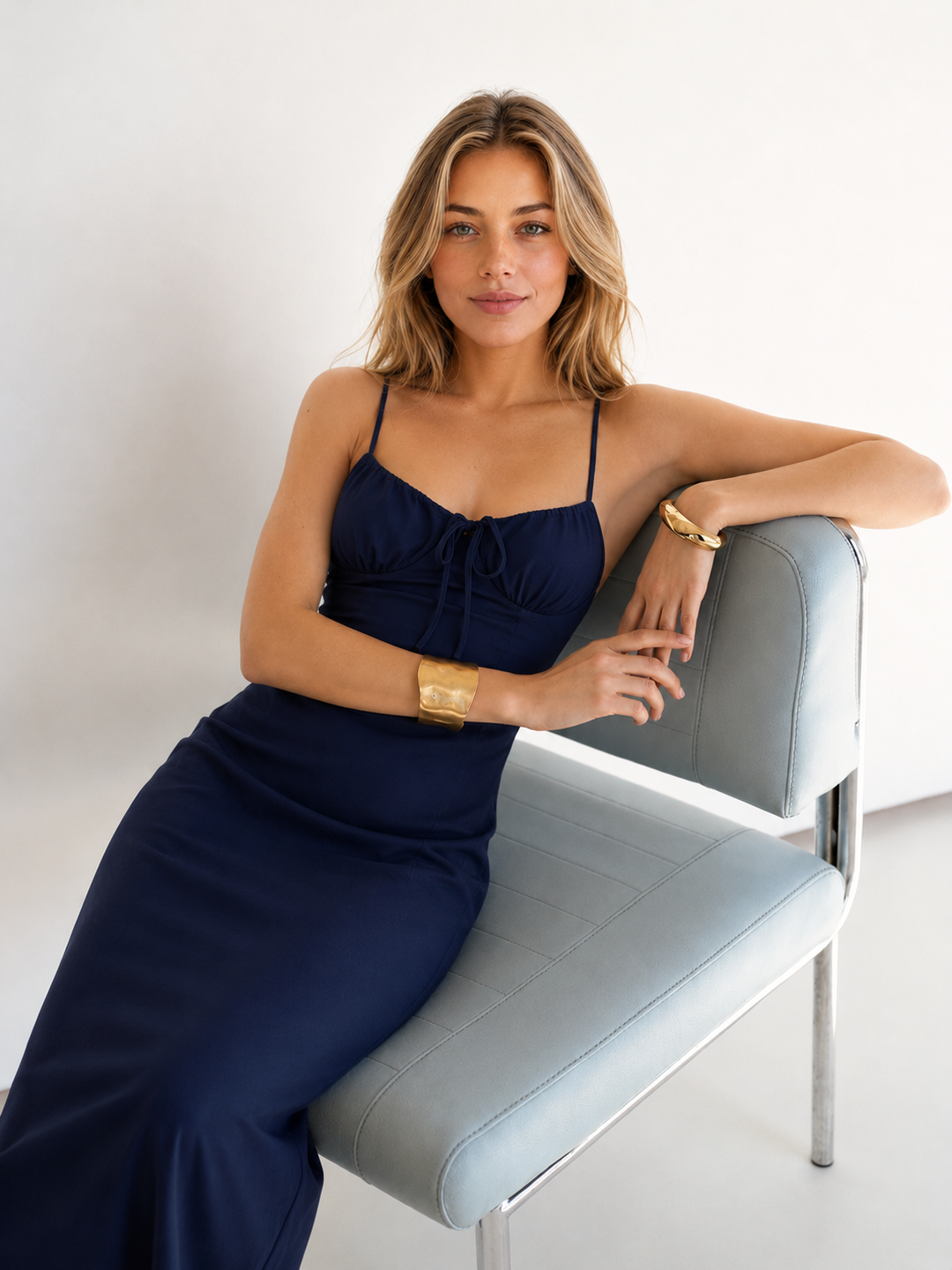 Modisches Damen Schnürkleid, figurbetontes Korsettkleid mit eleganter Silhouette für Damenmode.