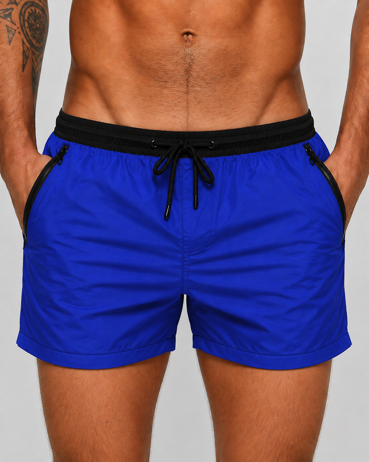 Stilvolle kurze Freizeithose für Männer. Leicht und vielseitig für Urlaub und tägliche Sommer-Looks.