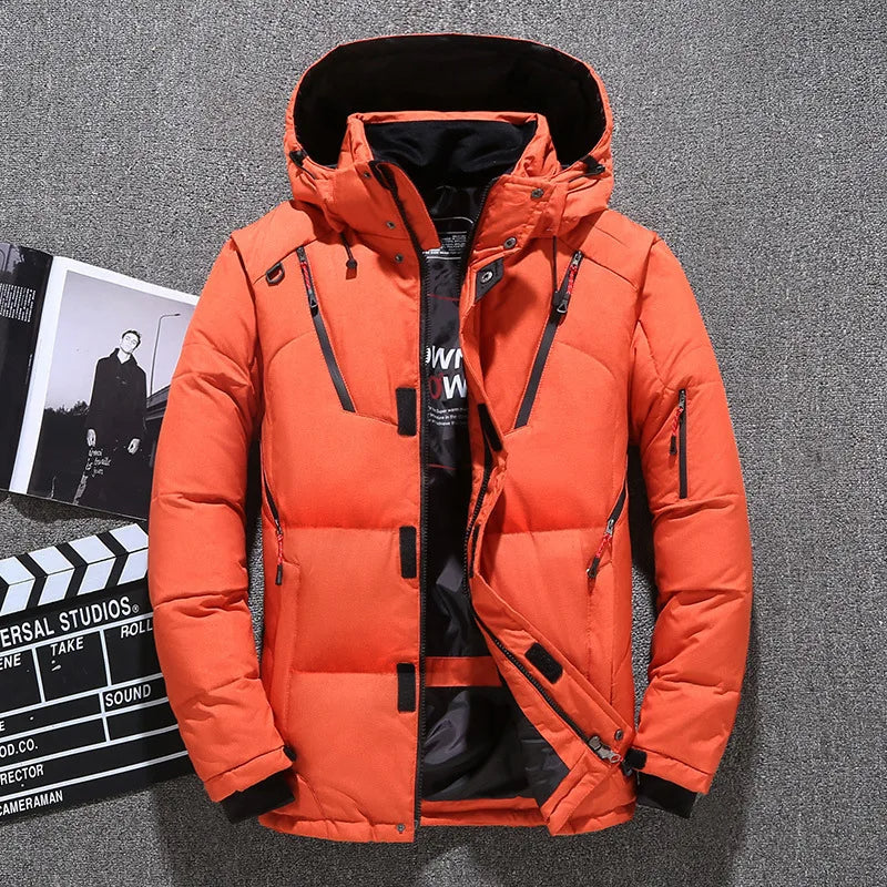 Funktionale Herren Wintersportjacke, winddicht und warm, perfekt für Outdoor-Abenteuer.