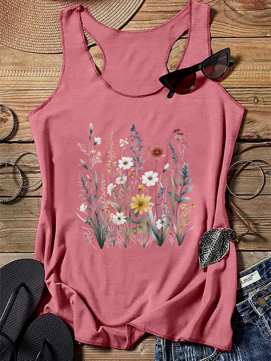 Damen Wildblumen Tanktop im Boho Stil, sommerlich und bequem. Perfekt für Freizeitaktivitäten.