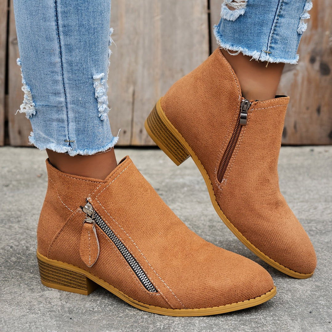 Orthopädische Damenmode: Trendige Stiefeletten für gesunde Füße, Komfort und Stil.