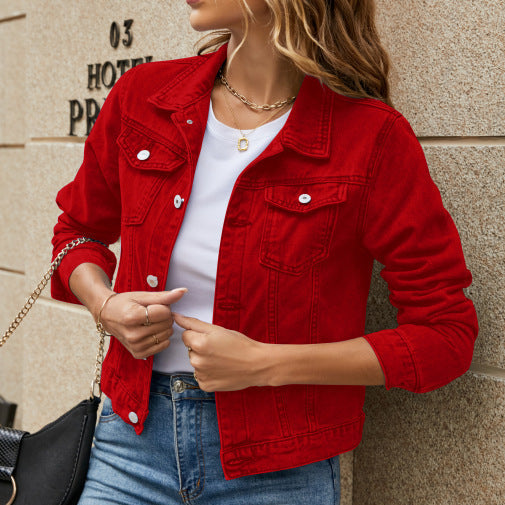 Casual Damen Denimjacke mit klassischem Schnitt, Reverskragen und Knopfverschluss für Damenmode.