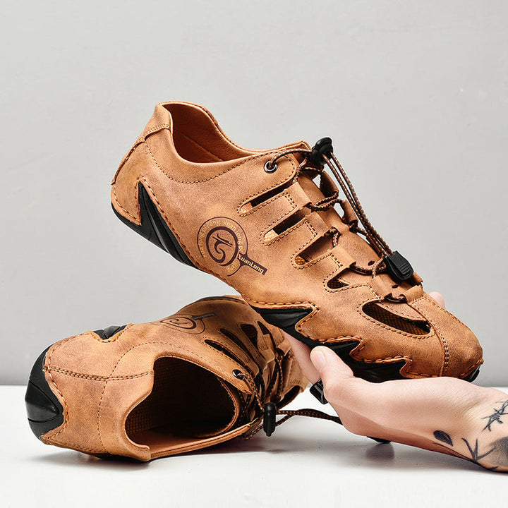 Detailansicht der leichten Herren Sandalen mit flexibler Sohle und bequemer Passform, optimal für Freizeit und Urlaub.