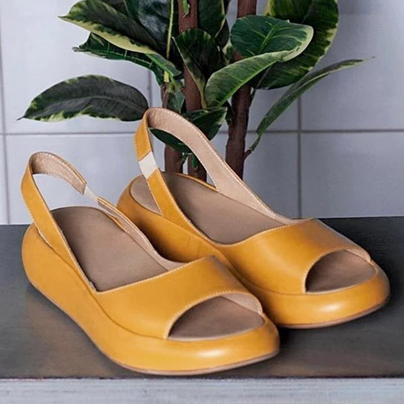 Komfortable orthopädische Sandalen für Damen, Livana Modell mit niedrigem Absatz, entlastend für die Füße.