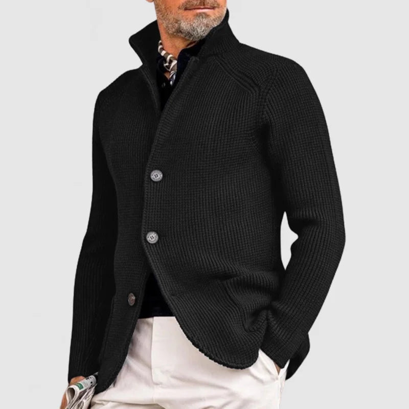 Vielseitiger Herren Strick Cardigan. Perfekt für Freizeit und Smart Casual Outfits in der Winter Mode.