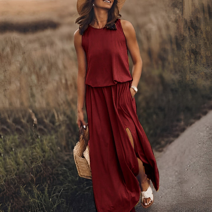Ärmelloses Sommer Maxikleid für Damen in Schwarz mit stilvollem Retro-Muster. Ideal für Urlaub.