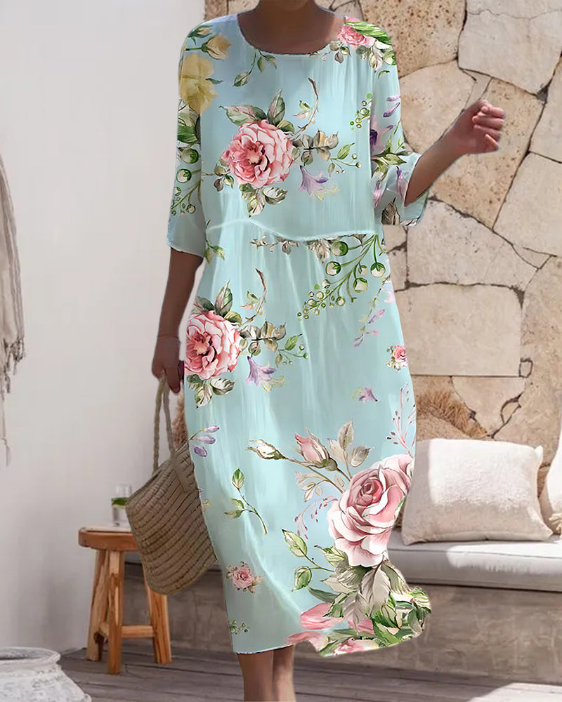 Lockeres Damen Freizeitkleid mit floralem Muster, ideal als Strandkleid oder bequemes Urlaubskleid für den Sommer.