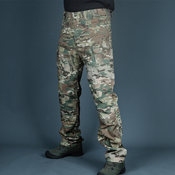 Outdoor-taugliche taktische Herren Cargohose. Robust, bequem & mit praktischen Taschen für Ausrüstung.