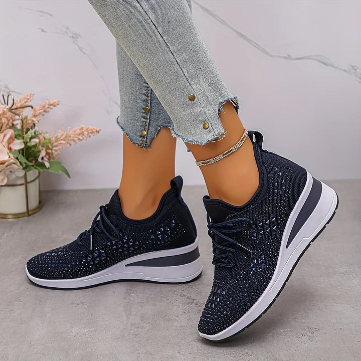 Stylische Damen-Keilsohlen-Sneaker mit Strass, bequem & orthopädisch für jeden Tag.