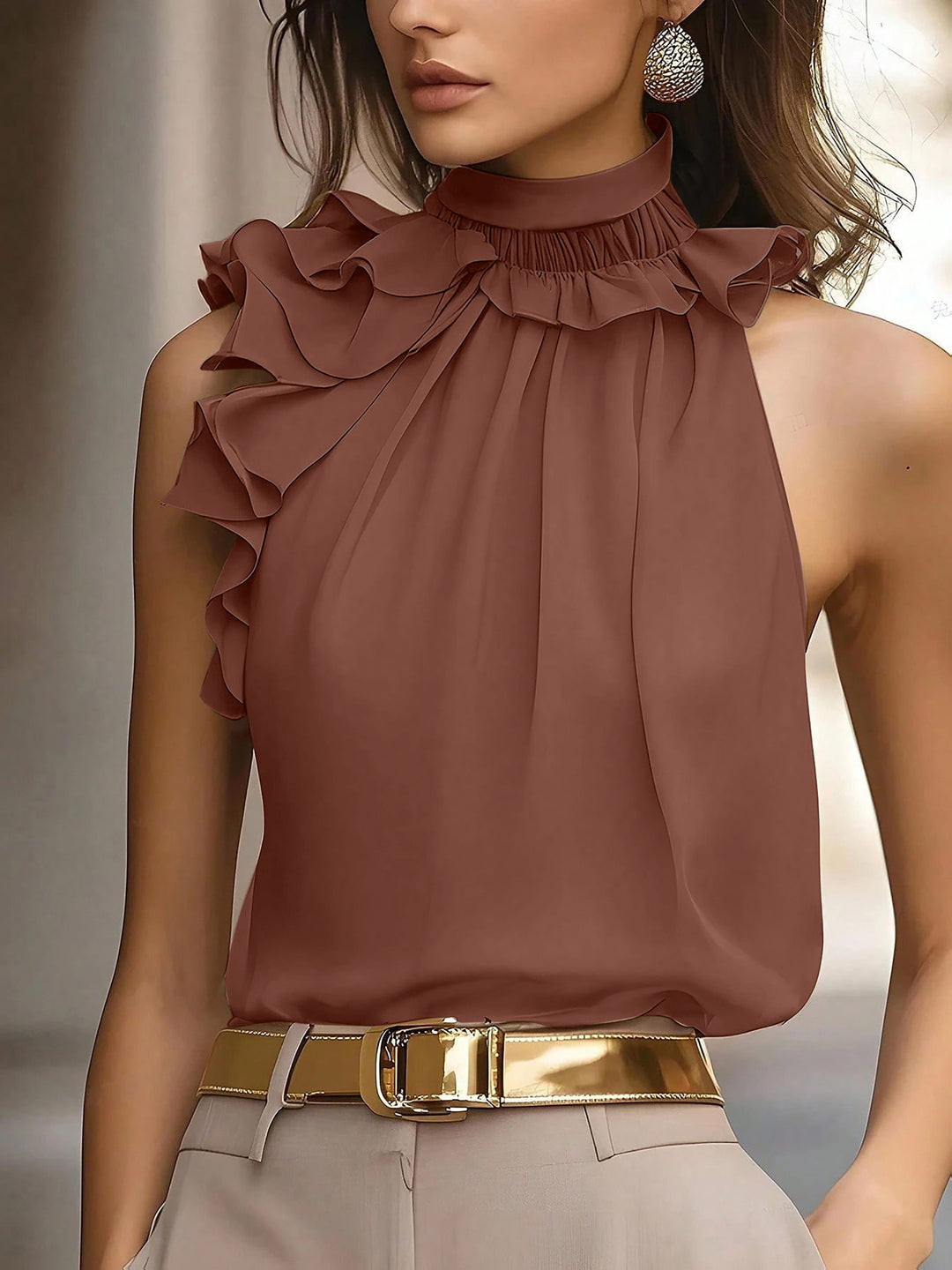 Damen ärmellose Rüschenbluse mit Stehkragen für eleganten Büro-Look.
