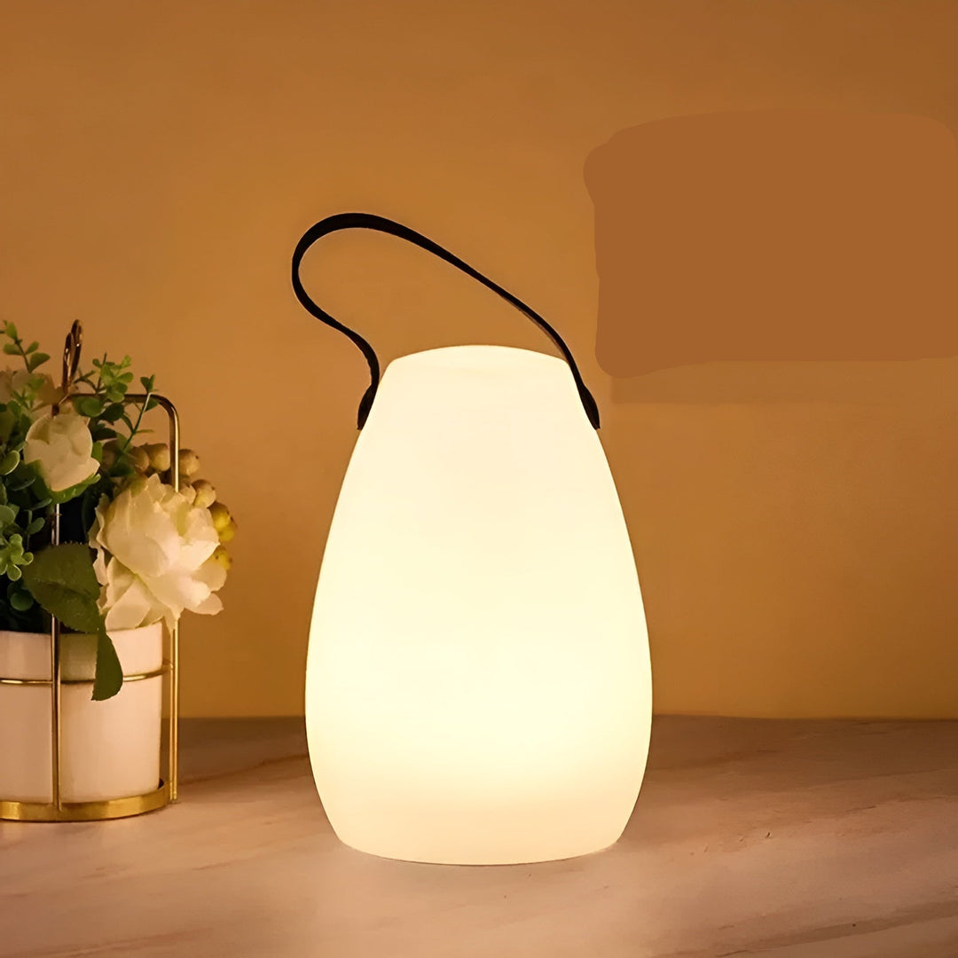 Stimmungslicht: Kabellose LED Tischlampe mit dimmbarem Licht für eine gemütliche Atmosphäre.