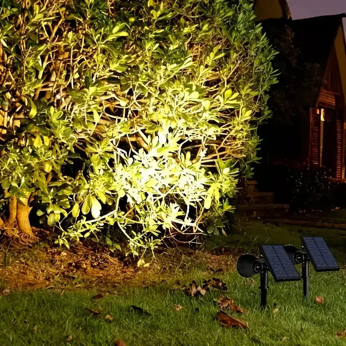 Flexibel verstellbarer Solar-LED-Spotlight für gezielte Gartenbeleuchtung. Ideal für Wege & Pflanzen.