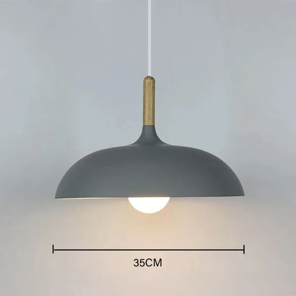 Minimalistische LED Deckenleuchte, skandinavisches Design, hell und energieeffizient, perfekt für moderne Räume.