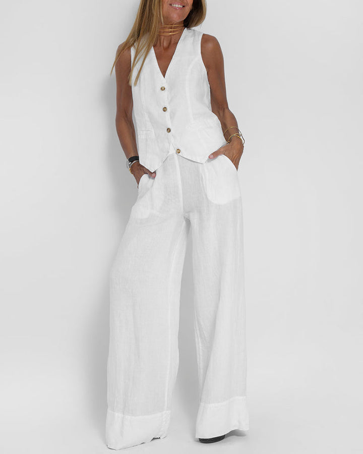 Damen Fashion Set für den Herbst: elegante Weste & bequeme weite Hose als moderner Zweiteiler.