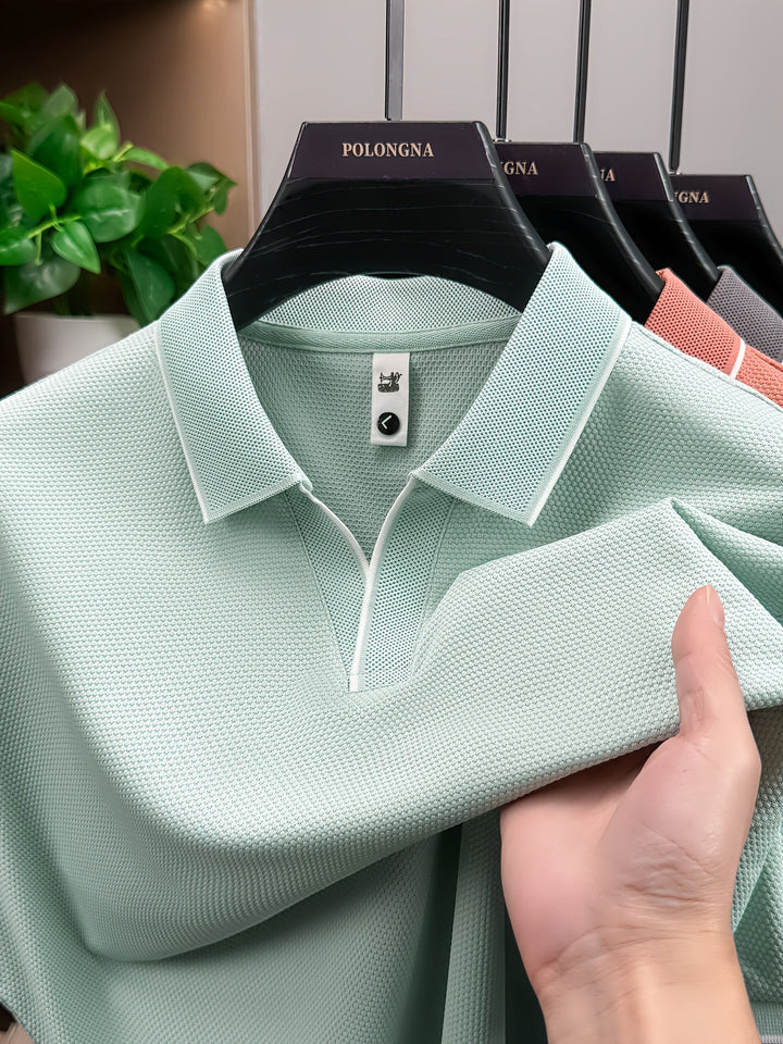 Minimalistisches Herren Polohemd Modern Fit, elegant für Business & Freizeit. Stilvolles Sommer Oberteil.
