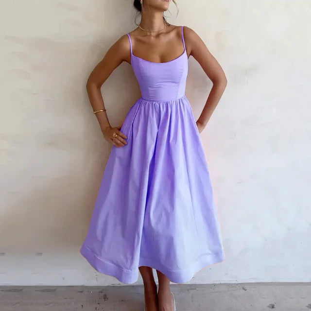 Romantisches Damen A-Linien Trägerkleid im eleganten Vintage-Stil. Feminine Form für besondere Anlässe.