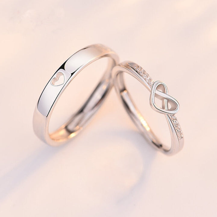 Herz Partnerringe aus Sterlingsilber in Geschenkbox, perfekte Liebesringe für Paare. Verstellbarer Unisex-Schmuck.