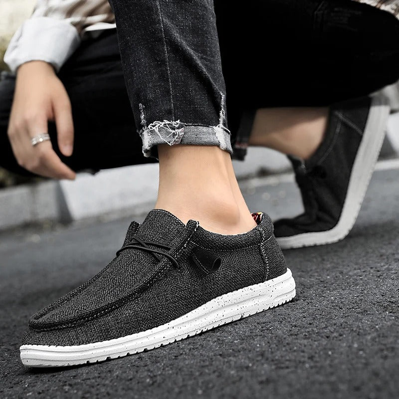 Trendige Aaron Herren Sneakers. Stilvolle & bequeme Freizeitschuhe, die jede Herrenmode aufwerten.