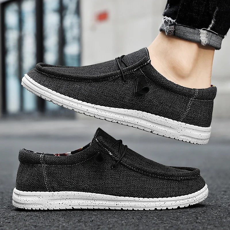Schnürdetails der Aaron Herren Sneakers. Sichere, stilvolle Alltagsschuhe für optimalen Halt.