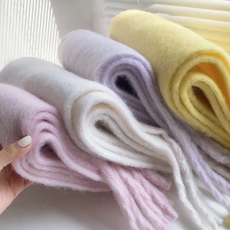 Damen Herbstschal, warm & schick, unverzichtbar für die kalte Jahreszeit.