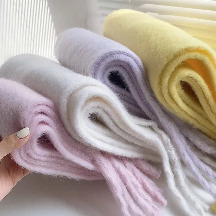 Damen Herbstschal, warm & schick, unverzichtbar für die kalte Jahreszeit.