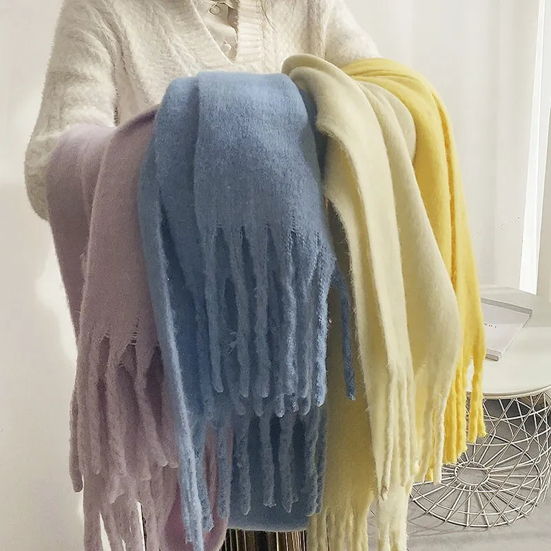 Eleganter Damen Winterschal, XXL, kuschelig & wärmend, in schöner Unifarbe.