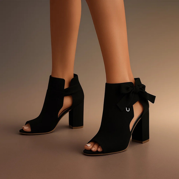 Komfortable Peep-Toe Pumps für Damen. Stylische Damenschuhe mit Blockabsatz, ideal für Business & elegante Events.