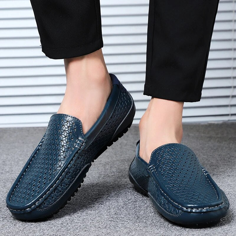 Klassische Herren Slipper, stilvoll & komfortabel, perfekt für den Sommer.