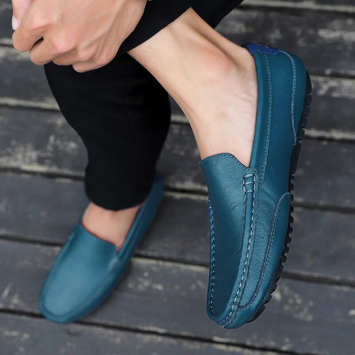 Büroschuhe Herren, elegante Slipper, klassisch und professionell in jedem Meeting.