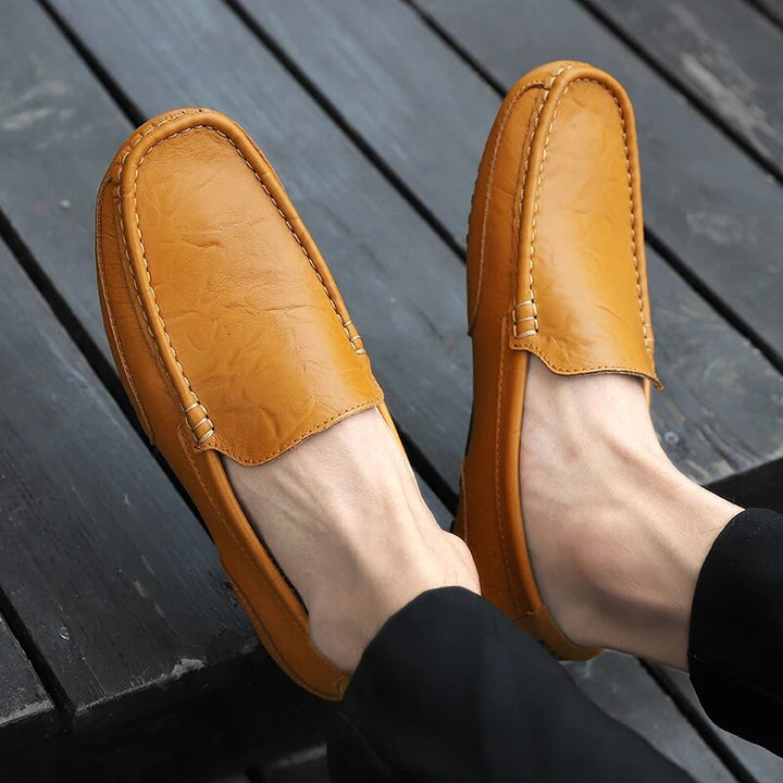 Bequeme Herrenschuhe, Loafers-Stil, elegant und atmungsaktiv, vielseitig einsetzbar.