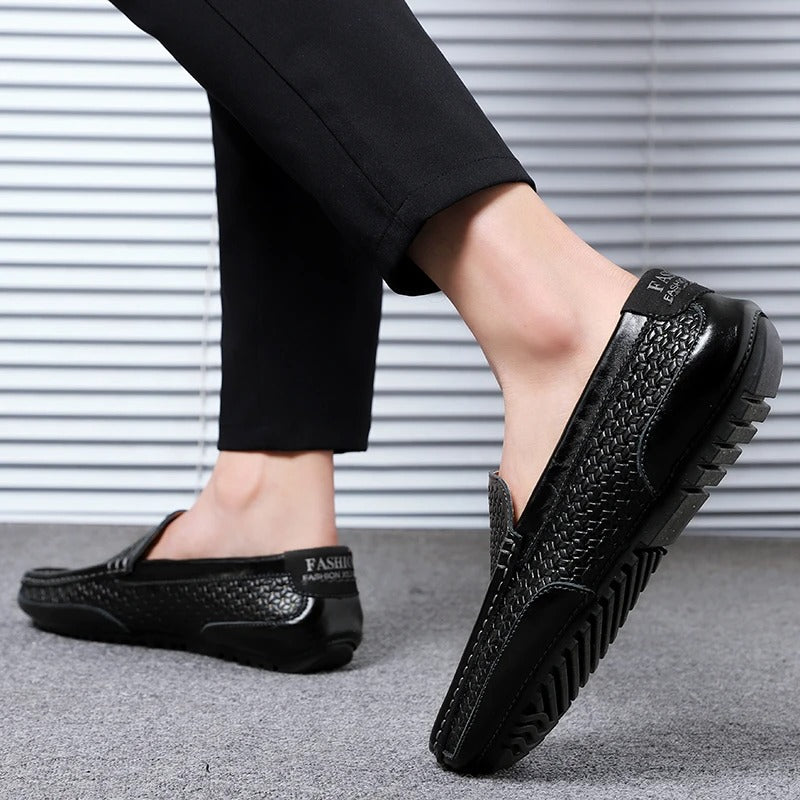 Schwarze elegante Herren Loafers, bequem & vielseitig, für jeden Anlass.