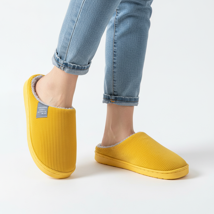 Hochwertige Damen Antirutsch Hausschuhe RibComfy. Bequem, warm und mit sicherer Sohle für Komfort.