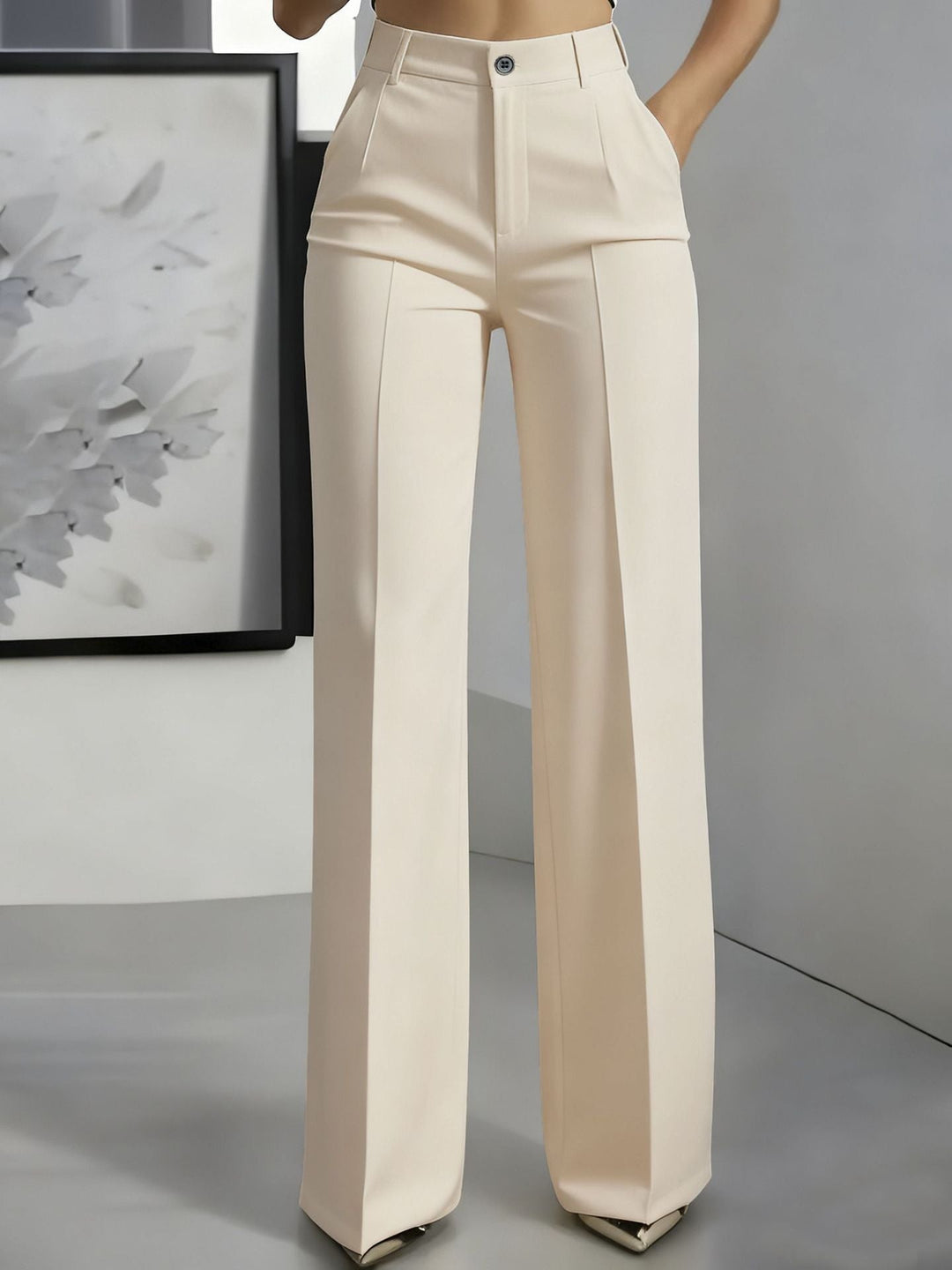 Stilvolle Damenhose, hochtailliert, gerader Schnitt. Bequeme Businesshose für den professionellen Look.